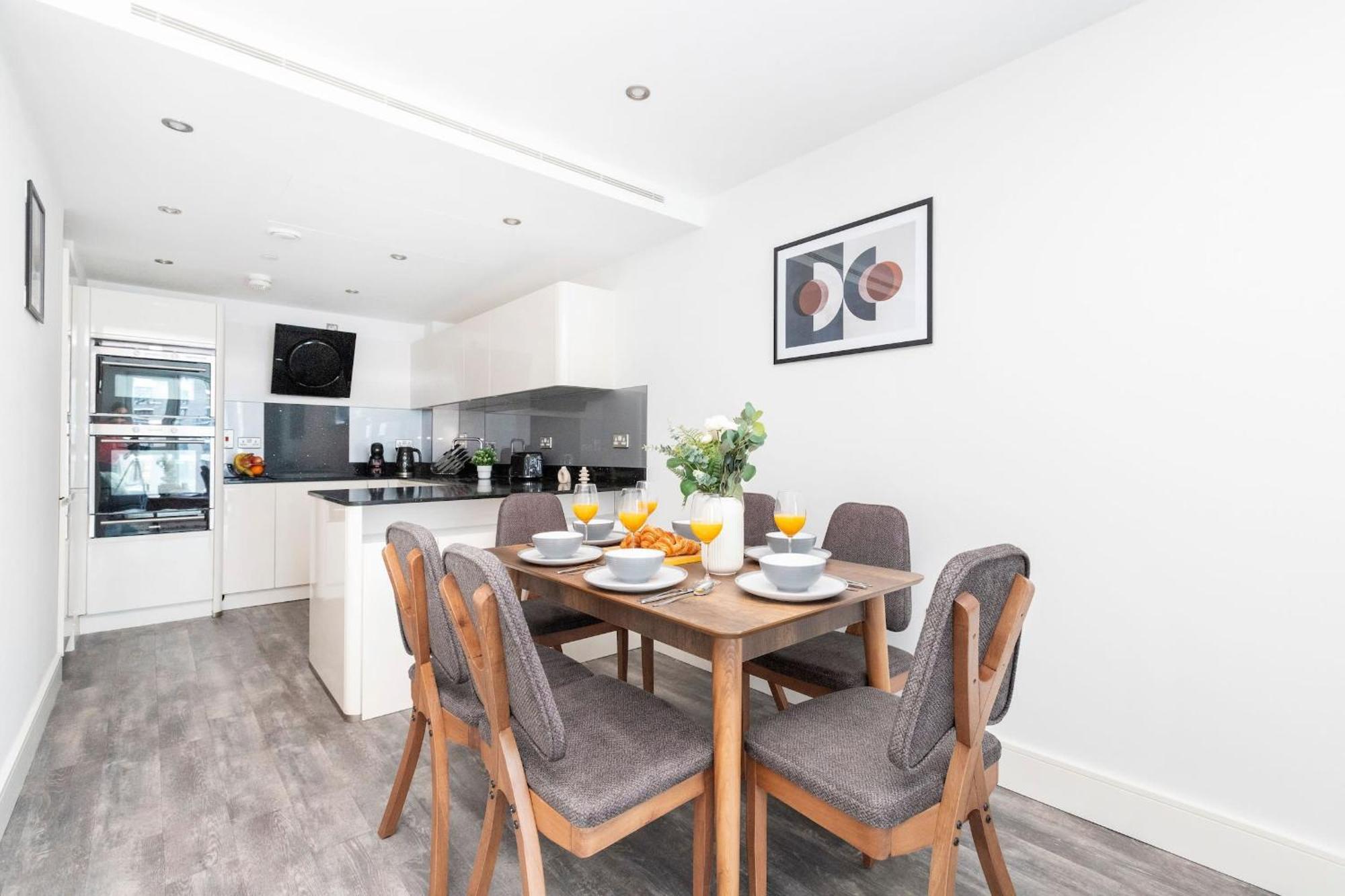 Апартаменты Tower Bridge & Liverpool Street - 2br - Cityapartmentstay Лондон